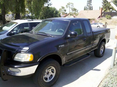 1997 ford f-250 4x4 pick up - $5499 obo rare f-150 style body