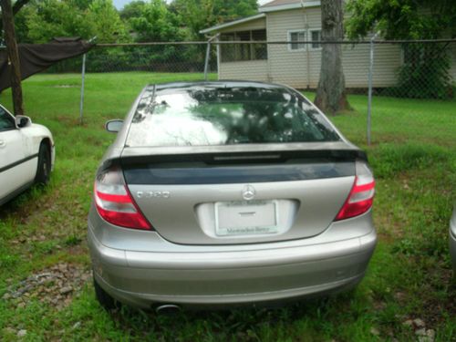 2005 mercedes-benz c320 base coupe 2-door 3.2l