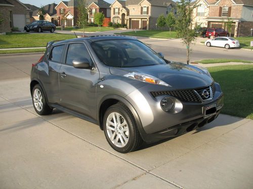 2012 nissan juke sl sport utility 4-door 1.6l, 6500 miles,