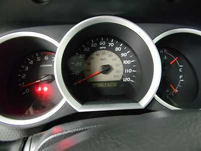 2.7L CD ABS brakes AM/FM radio Ac Brake assist Driver clean white mp3 ipod truck, image 8