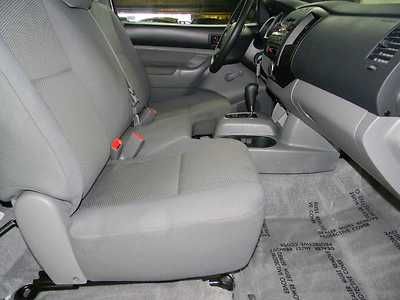 2.7L CD ABS brakes AM/FM radio Ac Brake assist Driver clean white mp3 ipod truck, image 18