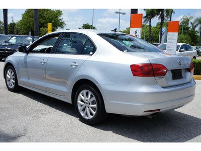 60000 MILE WARRANTY FRESHLY SERVICED NO RESERVE, image 8