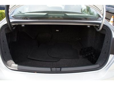 60000 MILE WARRANTY FRESHLY SERVICED NO RESERVE, image 11