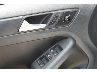 60000 MILE WARRANTY FRESHLY SERVICED NO RESERVE, image 20