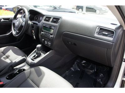 60000 MILE WARRANTY FRESHLY SERVICED NO RESERVE, image 22