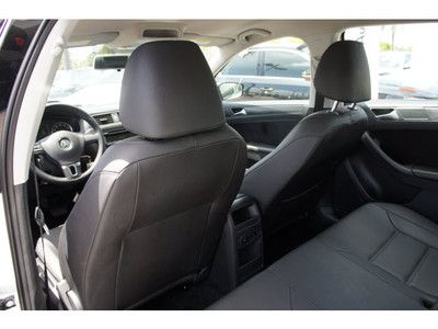 60000 MILE WARRANTY FRESHLY SERVICED NO RESERVE, image 30