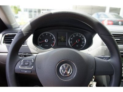 60000 MILE WARRANTY FRESHLY SERVICED NO RESERVE, image 39