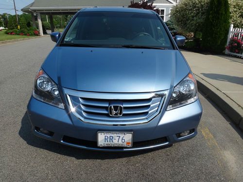 2010 honda odyssey touring- 30,100 miles-original owner-loaded