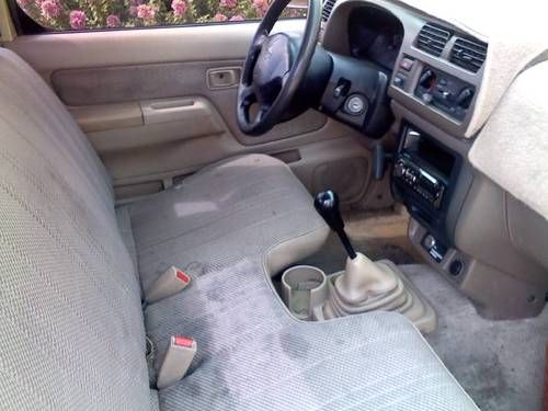 good condition 1998 nissan frontier shortbed truck, US $2,800.00, image 3