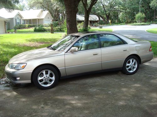 2000 lexus  es 300