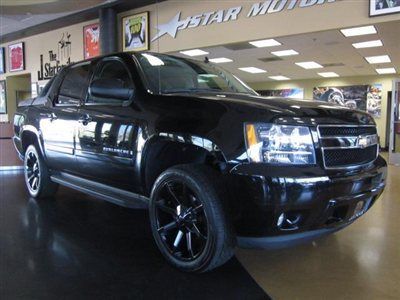 2008 chevrolet avalanche lt black 22 inch rims