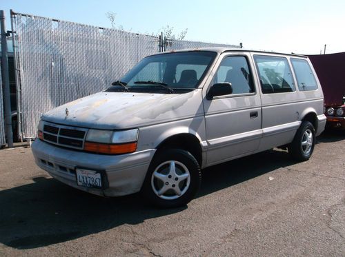 1995 dodge caravan, no reserve