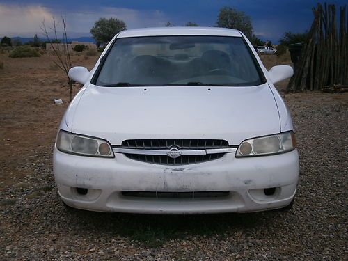 2001 nissan altima gxe sedan 4-door 2.4l