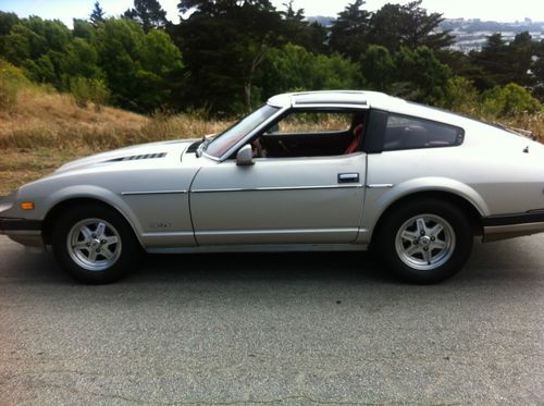 '83 datsun 280zx, runs good, everyday driver