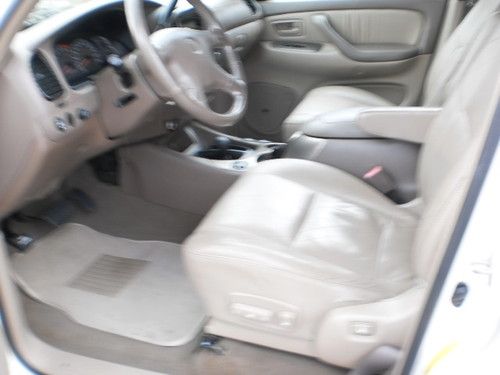 2002 Toyota Sequoia Limited Sport Utility 4-Door 4.7L, image 10