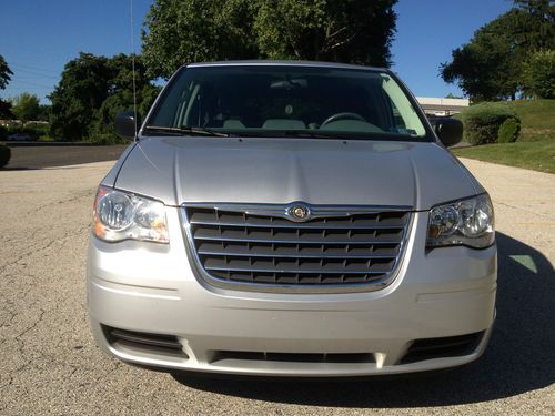 2009 chrysler town &amp; country lx