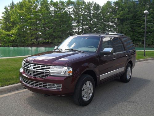 2010 lincoln navigator 4wd,rebuilt salvage,camera,f-running boards, no reserve