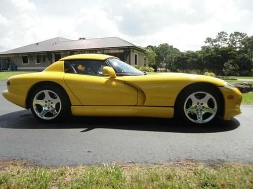 2002 dodge viper r/t-10 convertible 2-door 8.0l