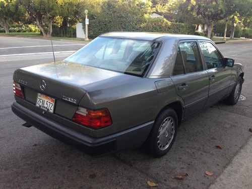 1987 MERCEDES BENZ 300D DIESEL ONE OWNER CALIFORNIA CAR LOW MILES SUPER CLEAN, image 2