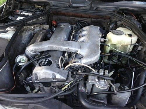 1987 MERCEDES BENZ 300D DIESEL ONE OWNER CALIFORNIA CAR LOW MILES SUPER CLEAN, image 4