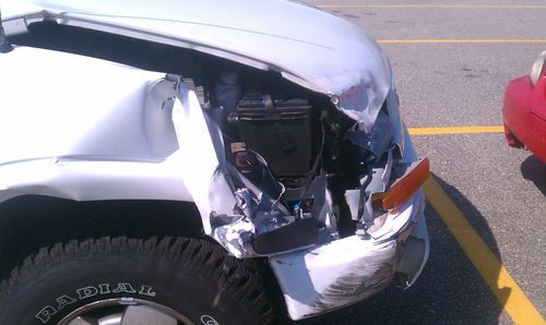 2002 Chevrolet Blazer LS Sport Utility 4-Door 4.3L Repairable, image 3