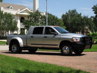 Mega cab dually ( heated leather seats ) mint!