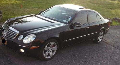 Beautiful black on black 2007 mercedes e550 4matic