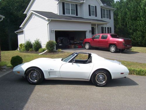 1974 chevrolet corvette base 5.7l