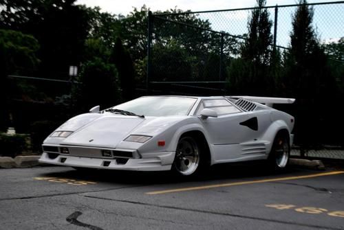 Lamborghini countach  25th v8 anniversary replica