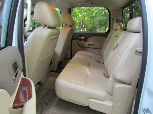 3500HD, 4WD, LTZ, 11k miles, accident free, duramax diesal, many extras,, US $52,900.00, image 11