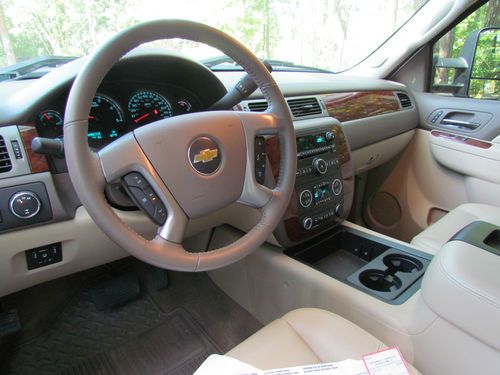 3500HD, 4WD, LTZ, 11k miles, accident free, duramax diesal, many extras,, US $52,900.00, image 16