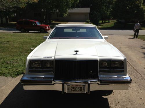 1985 Buick Riviera Convertible, image 2