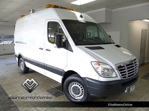 2007 dodge sprinter low miles loaded with extras back up cam 1~owner