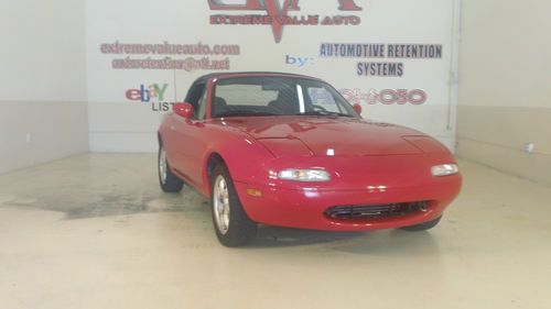 Mazda miata  convertible 2-door 1.6l classic collectible sports car 5-speed