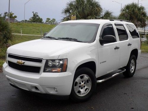 2008 chevrolet tahoe**like new**super clean**