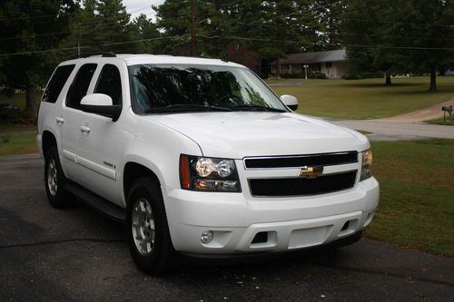 2007 chevrolet tahoe lt sport utility 4-door 5.3l 3rd row seats dvd entertainmen