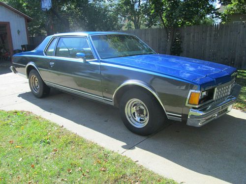 1978 chevrolet caprice classic landau coupe 2-door 5.0l