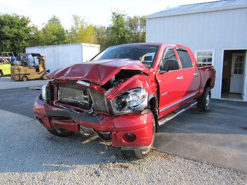 2008 dodge ram 1500 4x4 laramie extended crew cab pickup 4-door 5.7l