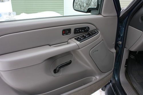 2005 GMC Yukon SLE Sport Utility 4-Door 5.3L, image 4