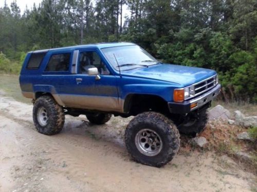 4 runner mud toy