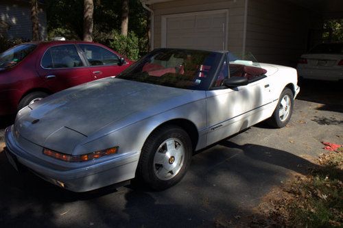 1990 buick reatta signature edition convertible 2-door 3.8l