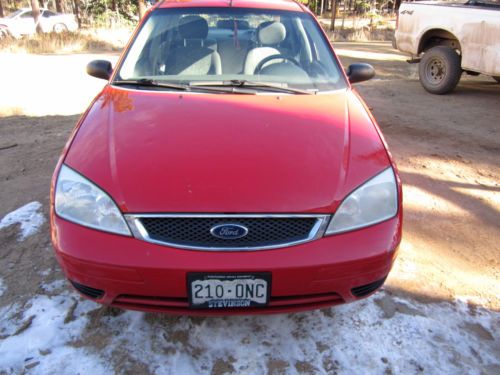 2005 ford focus 4 door sedan