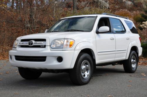 Toyota sequoia sr5 awd sport utility 4-door 4.7l no reserve clean carfax 3rd row