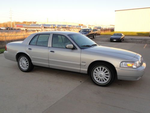 2011 mercury grand marquis ls sedan 4-door 4.6l low miles!!!