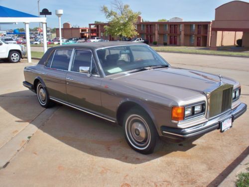 1985 rolls royce silver spur      47,500 actual verified miles