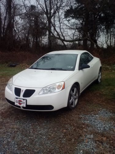 2007 pontiac g6 w/ hard top (white w/ tan leather interior)