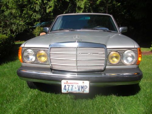 Mercedes 300 Turbo Diesel 125 K miles on engine & Transmission Restoration Paint, US $8,700.00, image 2