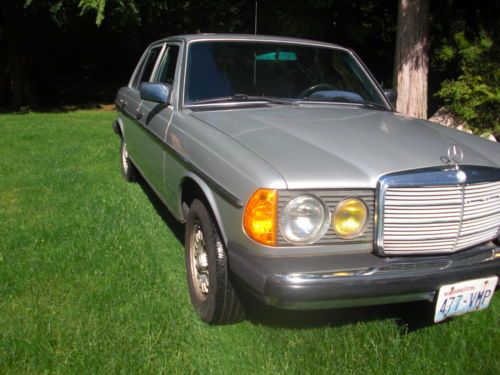 Mercedes 300 Turbo Diesel 125 K miles on engine & Transmission Restoration Paint, US $8,700.00, image 4