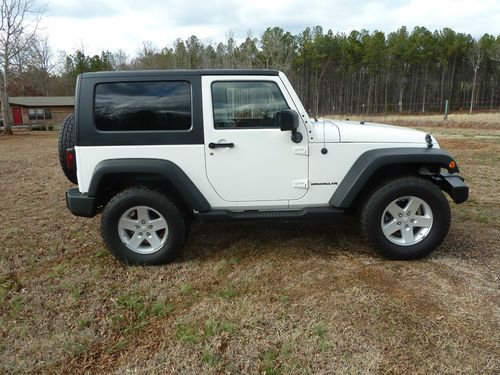 2009 jeep wrangler 2 door hard top/ t-top