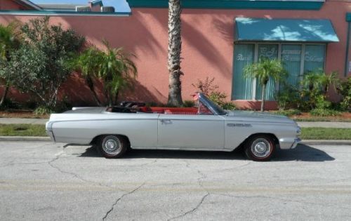 Rare skylark convertible, 215 aluminum v8, a/c, power top, bucket seats